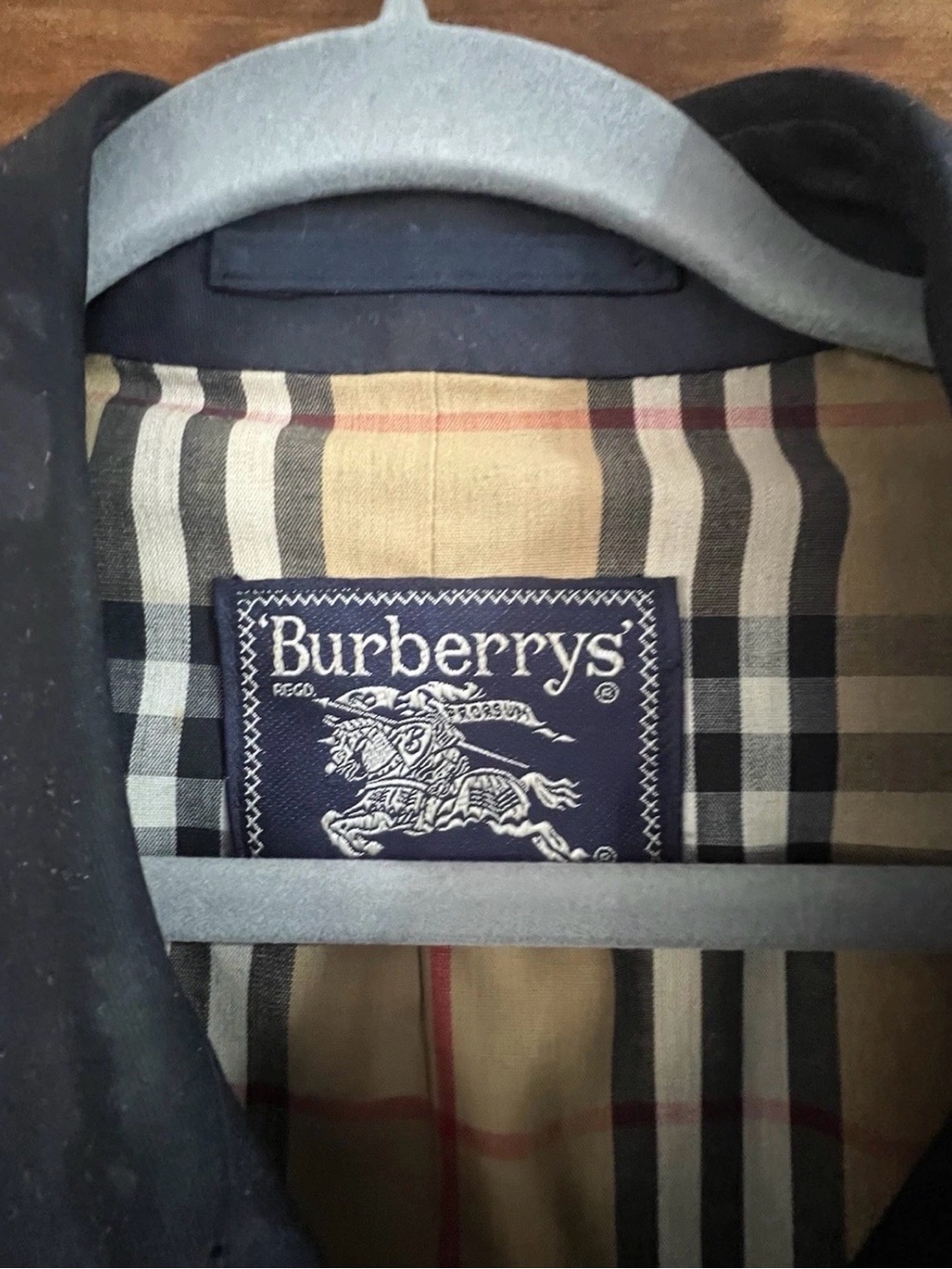Vintage Burberry Men’s Trench Coat - Picture 3 of 11